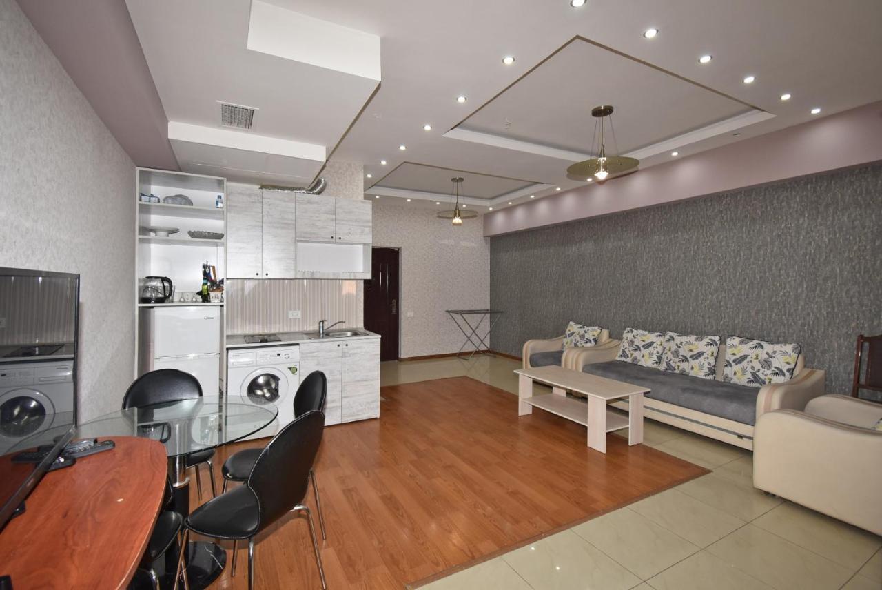 Armenak Apartment No 8, Abovyan Street Yerevan Exterior photo